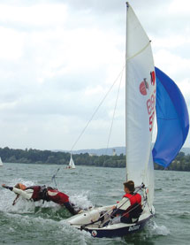 Jugend beim Segeln